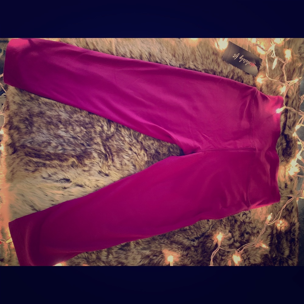 Absolutely fit Capri fitness pants, yoga pants